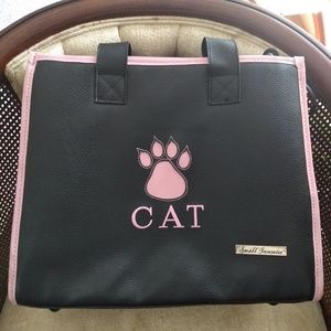 Small Treasures cat carrier